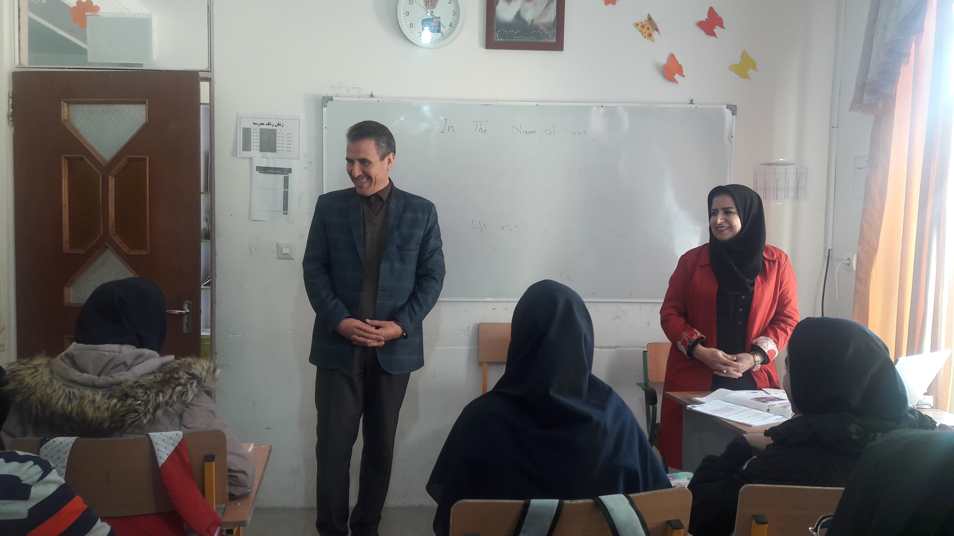 بازدید رئیس آموزش و پرورش (آقای ساجدی فر)از مدرسه