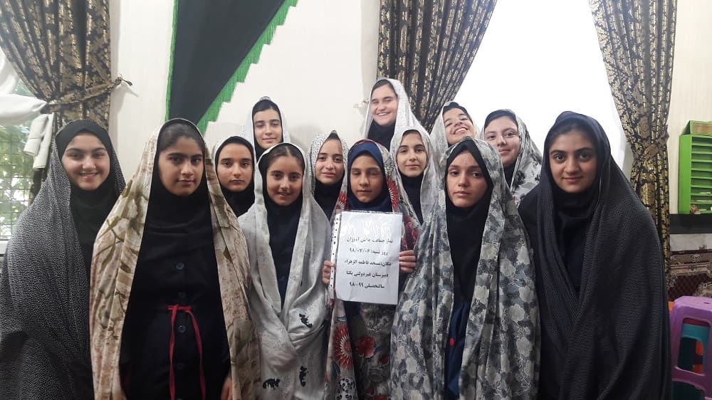 نماز جماعت. مسجد فاطمه الزهراء